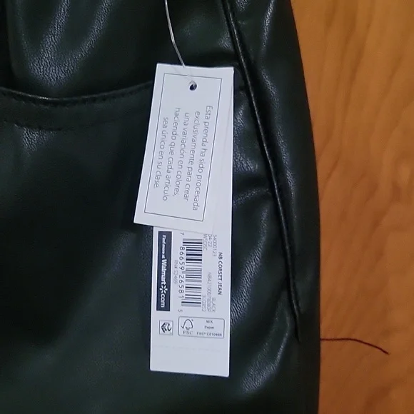 No Boundries  Jr. Pleather pants. - Picture 4 of 5